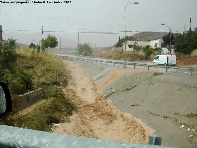 Las Inundaciones De Arcos De Jalón En El Verano Del 2003 Figura nº35. Barranco cargado.