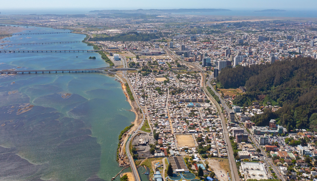 vista aérea de Concepción Concepción fue una de las ciudades que más lluvias acumuló durante el mes de septiembre. No fueron muchos los eventos de lluvia, uno de ellos sumó casi 90 mm en un día.