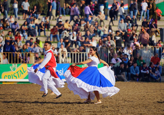 Las mejores fondas de Santiago para celebrar estas Fiestas Patrias 2025: conoce los precios, fechas y artistas