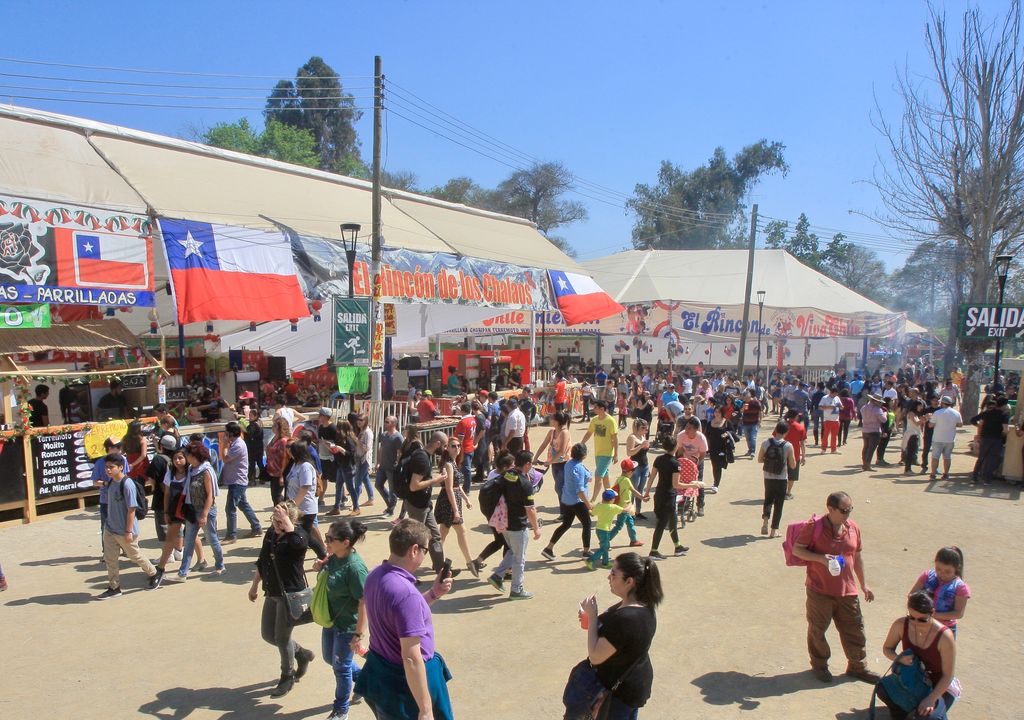 Fondas del Parque O’Higgins. Fondas del Parque O’Higgins.