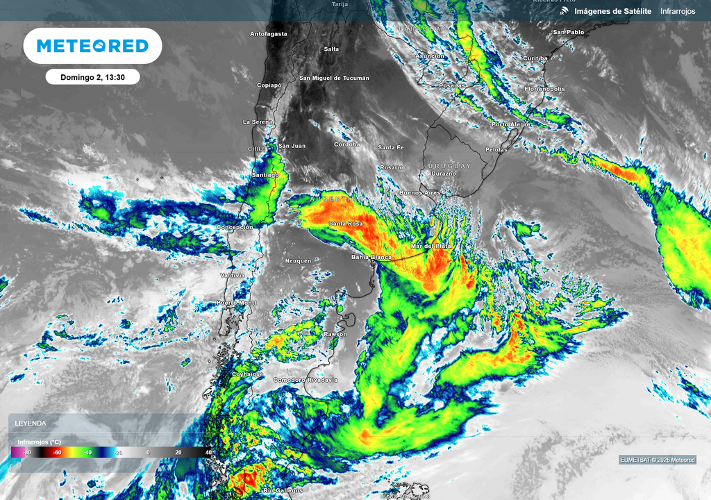 Imágenes de Satélite Domingo 2 de Agosto 13:30 h Un nuevo sistema de mal tiempo ingresa este domingo desde la Patagonia.