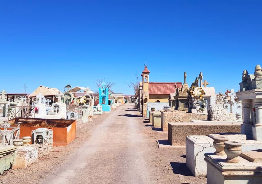 Cementerio de Coya Sur, comuna de María Elena. Cementerio de Coya Sur, comuna de María Elena.