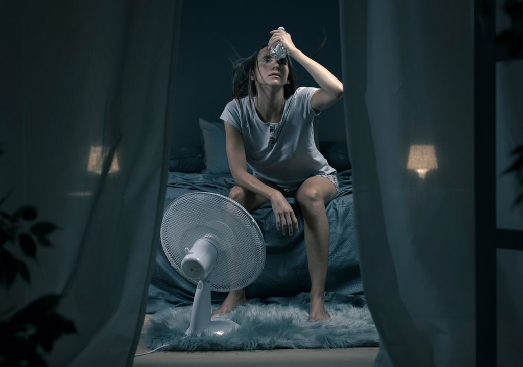 Las noches de calor extremo no dan tregua: el cuerpo no logra descansar, aumenta el estrés térmico y se intensifican los riesgos para la salud durante las olas de calor prolongadas.