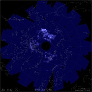 Las primeras nubes noctilucentes de 2011 en el HN