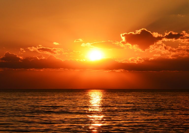 Amanecer desde la playa Amanecer desde la playa