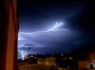 Tormentas severas con granizadas, inundaciones y amagos de tornado