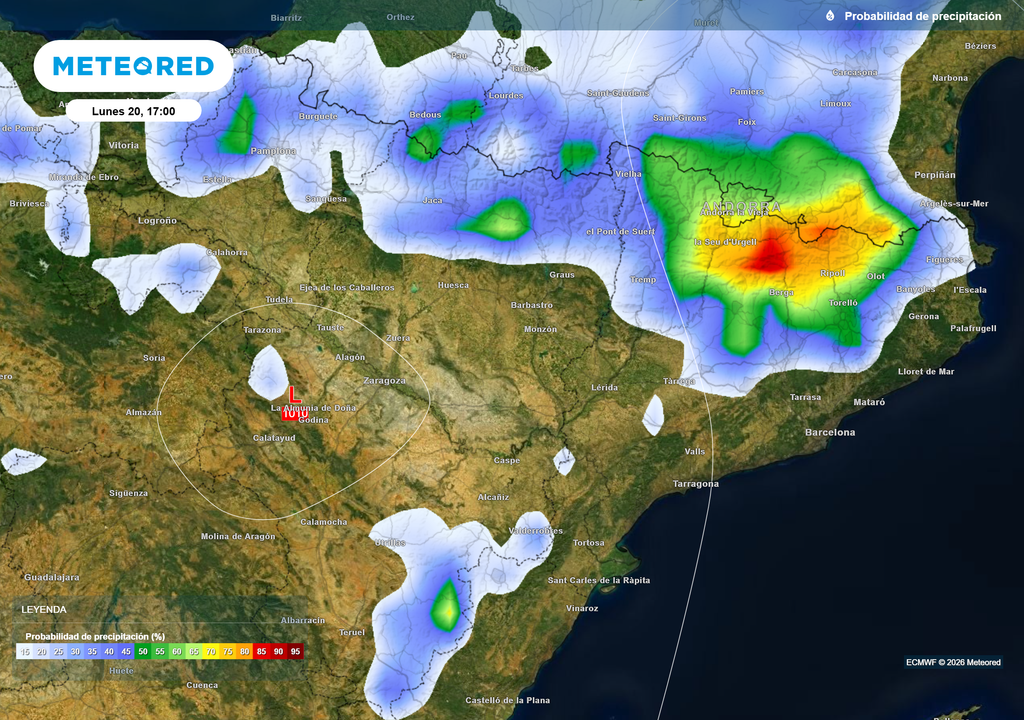 Las bajas presiones relativas, la masa cálida y la inestabilidad local comentada, puede generar tormentas y reventones secos, especialmente en entornos montañosos.