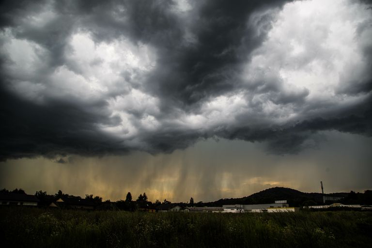 Las tormentas irrumpirán con fuerza en el este peninsular Las tormentas irrumpirán con fuerza en el este peninsular