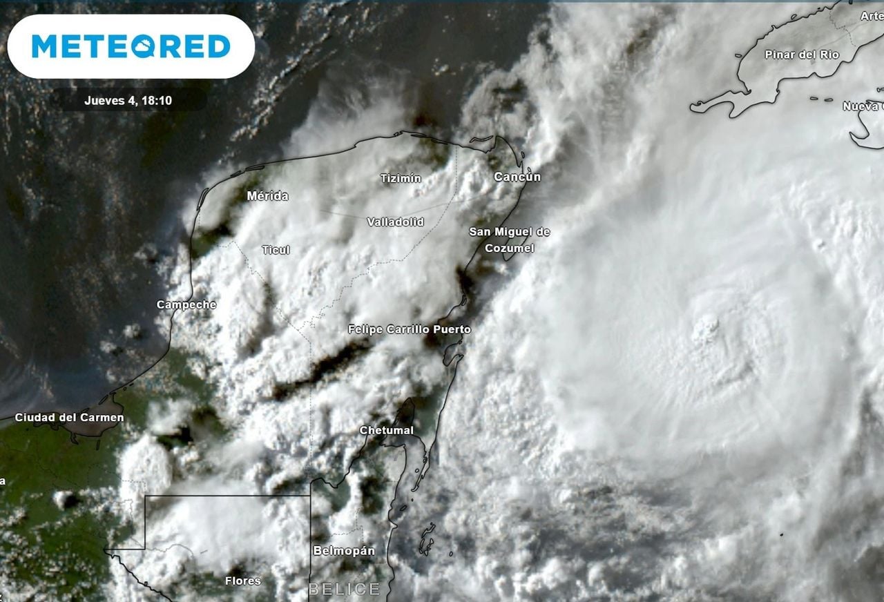 Huracán Beryl categoría 2 a unas horas de impactar la Península de Yucatán.