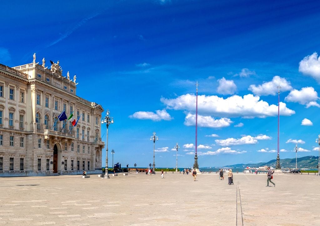 trieste La città di Trieste figura tra le 10 città italiane con il clima migliore.