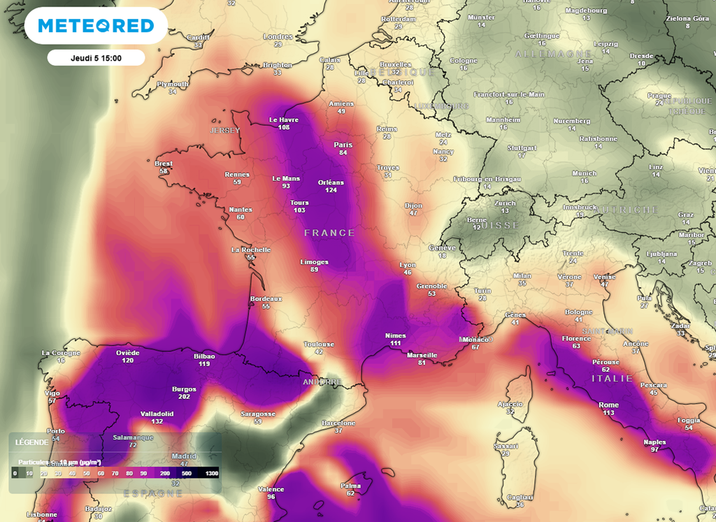 Le nuage de poussières de sable englobera tout le pays durant la journée de jeudi. Le nuage de poussières de sable englobera tout le pays durant la journée de jeudi.