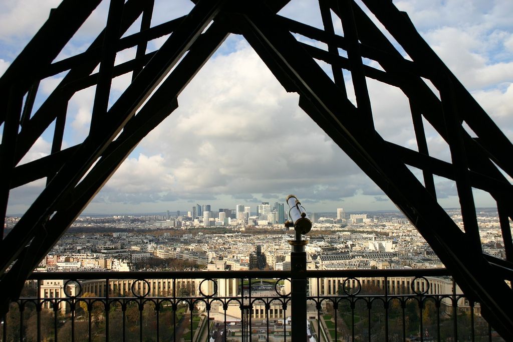 Paris Paris