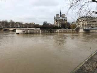 Le niveau de la Seine à Paris commence à baisser