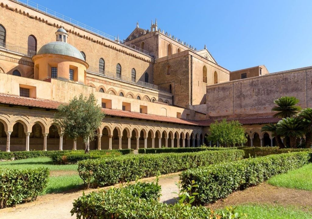 La Sicilia occidentale, in particolare l'area di Palermo, ha una delle percentuali di biondismo fra le più alte del Sud Italia.