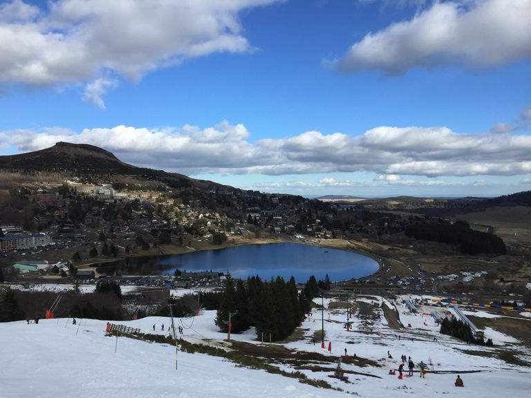 La douceur des prochains jours va accélérer la fonte de la neige en montagne alors que la saison s'est achevée plus tôt que prévu. La douceur des prochains jours va accélérer la fonte de la neige en montagne alors que la saison s'est achevée plus tôt que prévu.