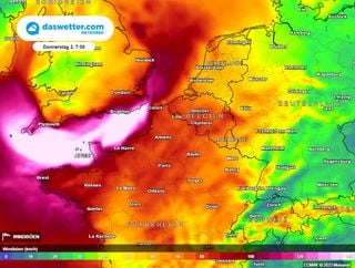 Lebensgefahr! Orkan Ciaran erreicht Europa: Orkanböen bis 210 km/h erwartet! Wie heftug trifft es Deutschland?