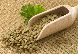 Lentils: a super potential for decontaminating food and water?