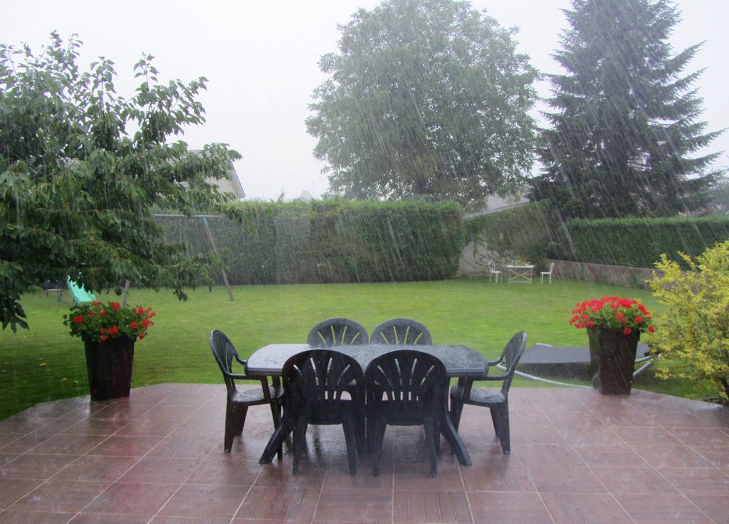 Les giboulées peuvent être très soudaines et particulièrement fortes.