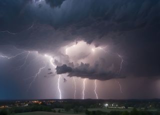 Les orages vont s'inviter la semaine prochaine, mettant fin à l'épisode de forte chaleur. Découvrez où et quand !