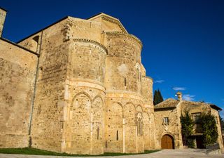 ll monastero del XIII secolo sospeso sulla scogliera dell’Abruzzo: vista sul mare e silenzio millenario