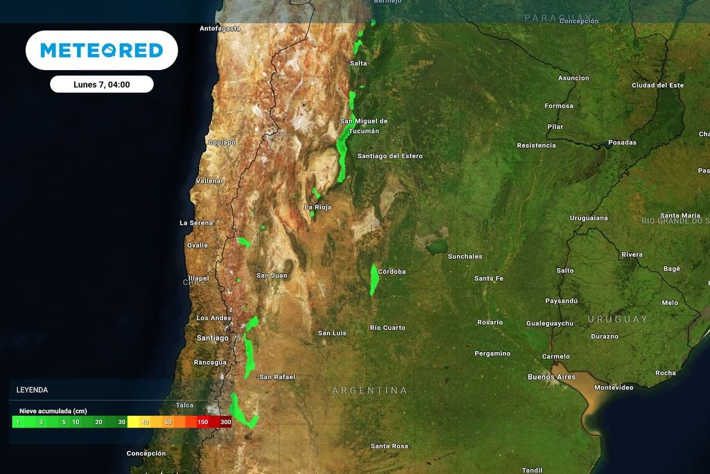 Nevadas Argentina Ayer sábado se registraron nevadas en las sierras cordobesas, en las provincias de Cuyo y el NOA, indicio de que el invierno aún tiene presencia.