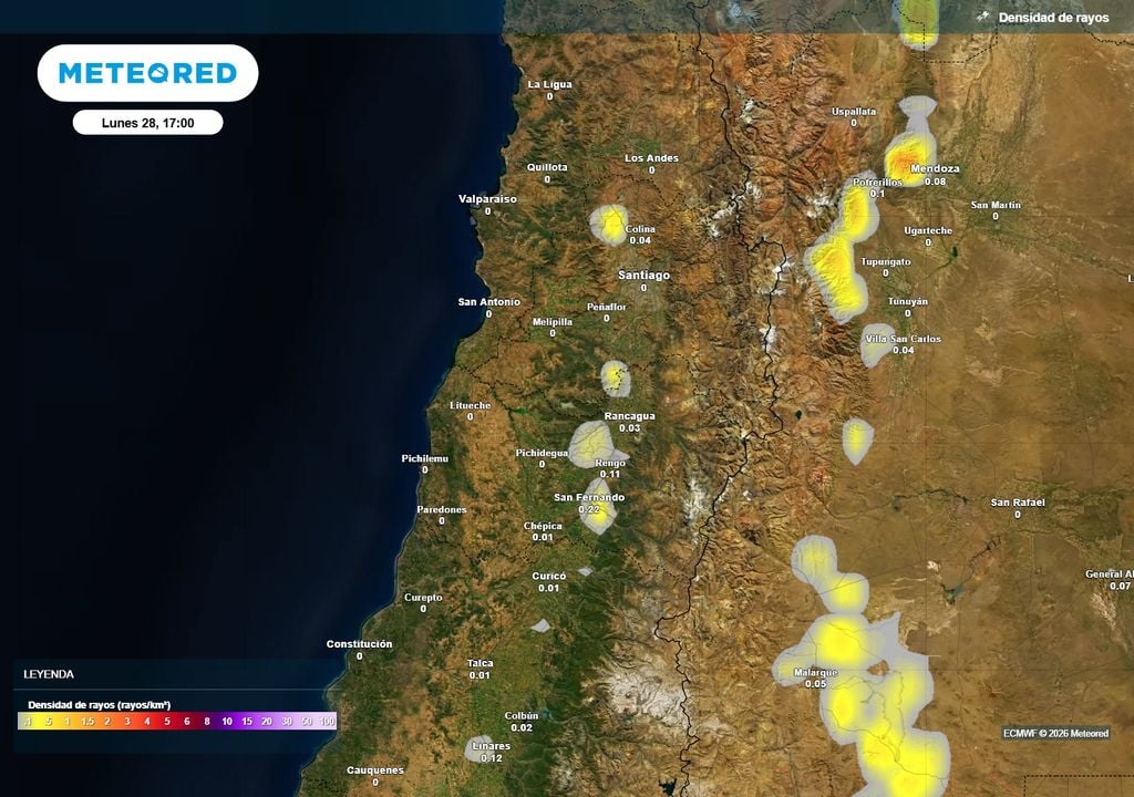 Se podrían registrar tormentas eléctricas en las regiones de Valparaíso, Metropolitana y O'Higgins durante el lunes.