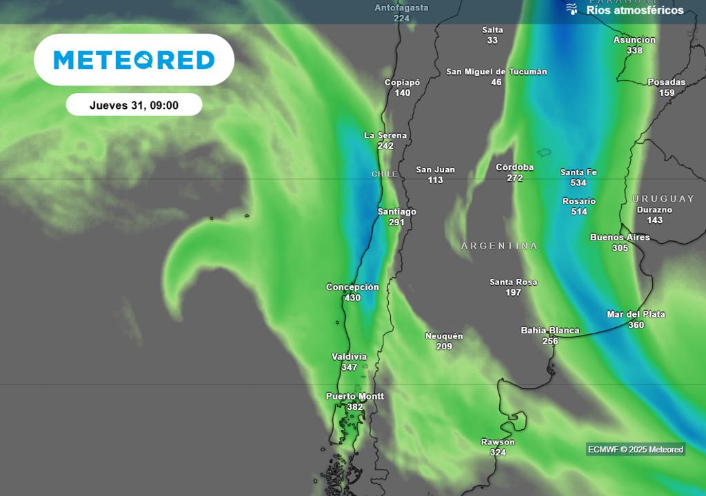 Así será el intenso río atmosférico que hará que el frente se potencie. Desde la mañana del jueves el ambiente será muy húmedo.