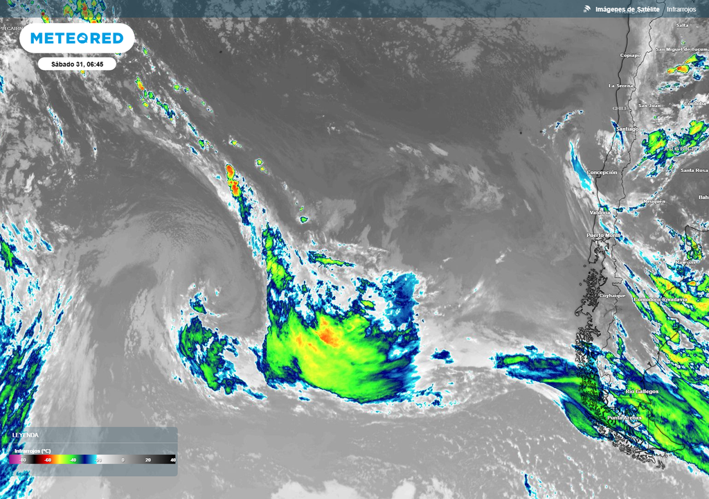 imagen satelital que muestra un sistema frontal que se dirige a Chile continental El sistema frontal avanzará sobre Chile dejando precipitaciones a contar del día domingo 01 de febrero. Se avecina una semana lluviosa.