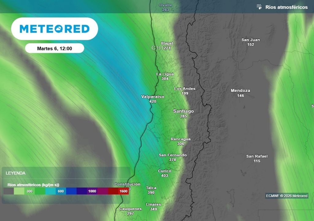 Río atmosférico Frente frío y río atmosférico se combinarán el martes para potenciar las precipitaciones en la zona central de Chile.