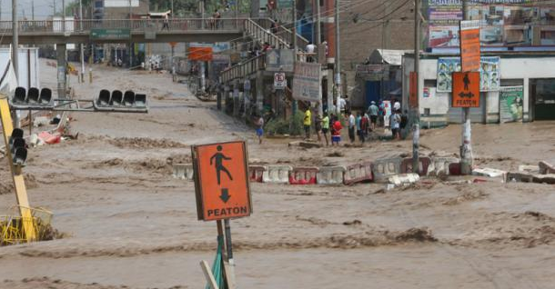 Lluvias Torrenciales En Perú Y El Niño Costero