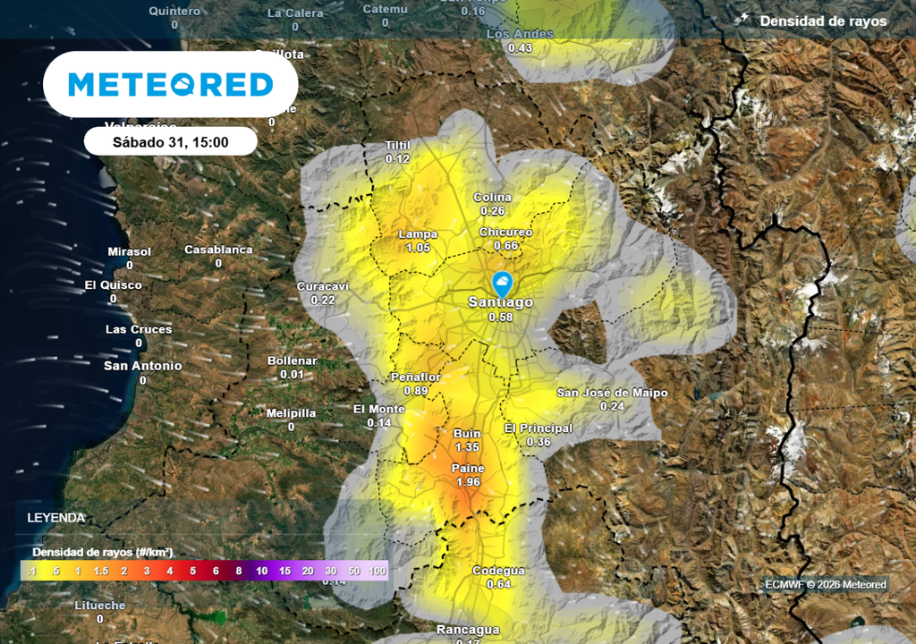 Desde la tarde del sábado aumentan las probabilidades de tormentas eléctricas en Santiago, podrían mantenerse hasta horas cercanas al anochecer.