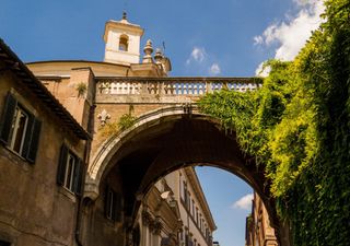 Lo splendido rettilineo rinascimentale nel cuore di Roma fatto costruire da un Papa 500 anni fa