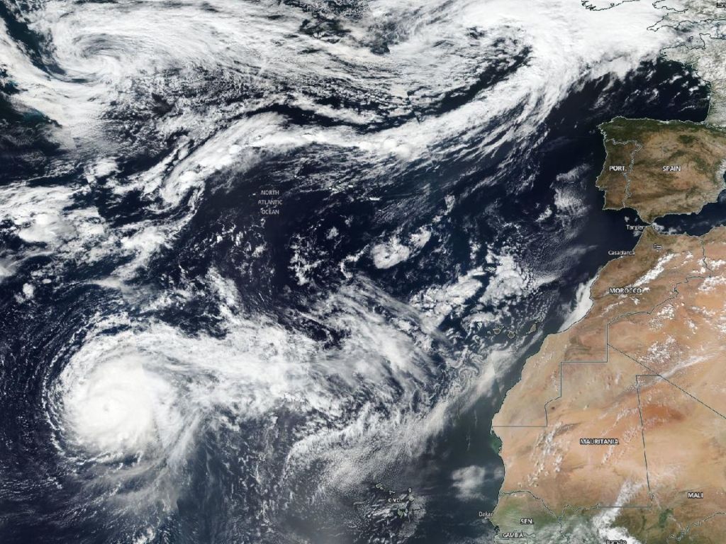 Lorenzo, huracan, Europa, NHC, categoria 5, ciclon
