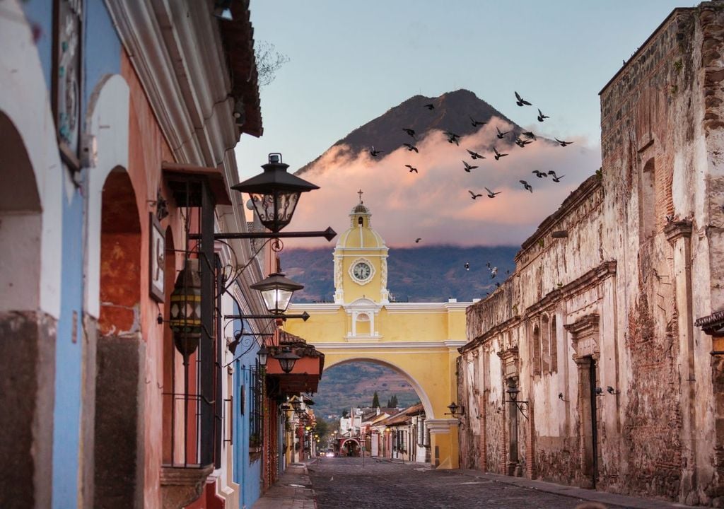 Antigua, en Guatemala, es protagonista indiscutido como el lugar número 1 para conocer en 2025.