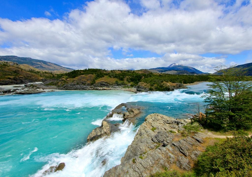 Río Baker, uno de los más caudalosos de Chile. Río Baker, uno de los más caudalosos de Chile.