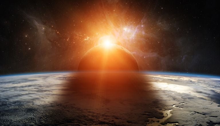 Los 5 eclipses m&aacute;s importantes de la historia: del que dio origen a la ciencia hasta las teor&iacute;as de Einstein