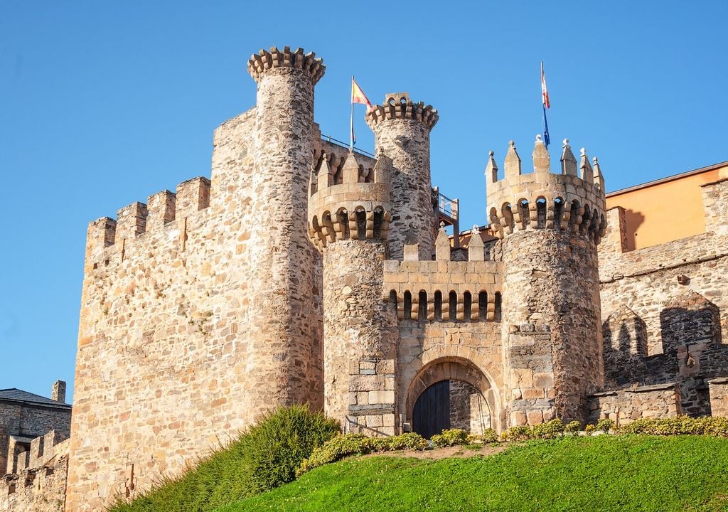 Castillo de Ponferrada, en León, España Castillo de Ponferrada, en León, España