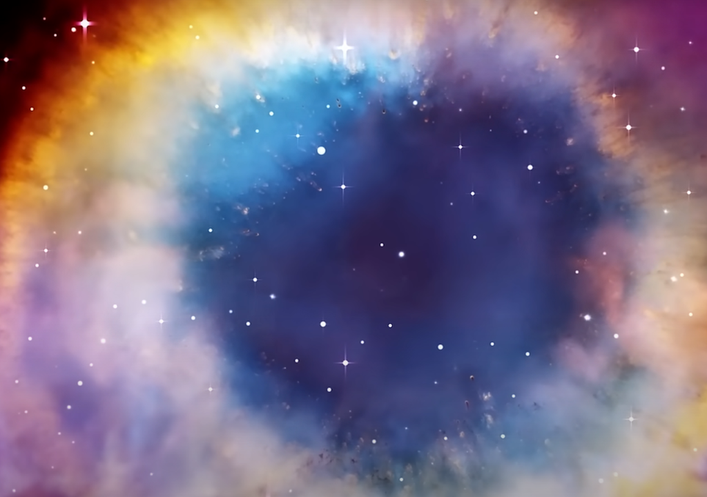 La Nebulosa de la Hélice, también conocida como “Ojo de Dios” La Nebulosa de la Hélice, también conocida como “Ojo de Dios”