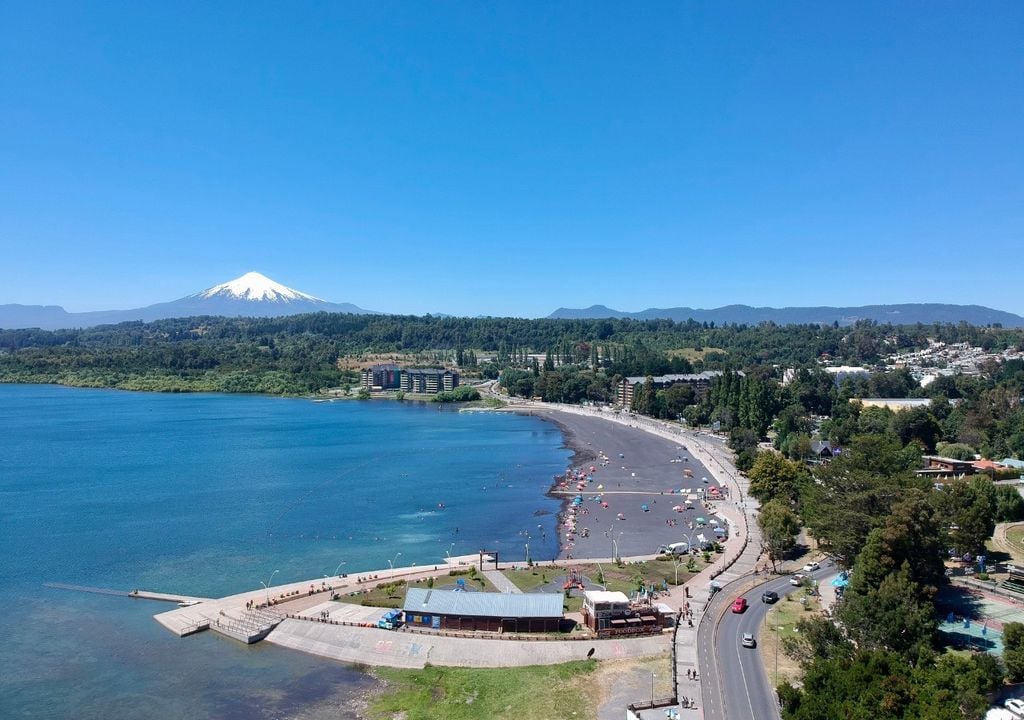 Playa del Lago Villarrica, La Araucanía, Chile. Playa del Lago Villarrica, La Araucanía, Chile.