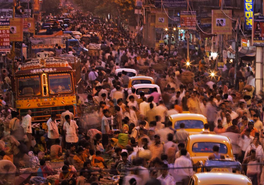 Ciudades y multitudes Ciudades y multitudes
