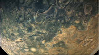 Los espectaculares pasos de Juno por Júpiter