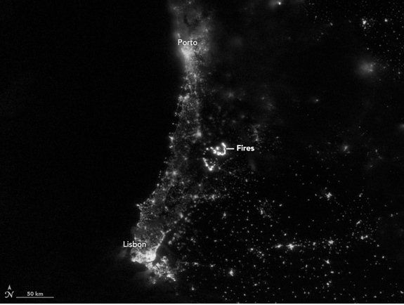 Los Incendios Forestales Iluminan La Noche De Portugal Los Incendios Forestales Iluminan La Noche De Portugal