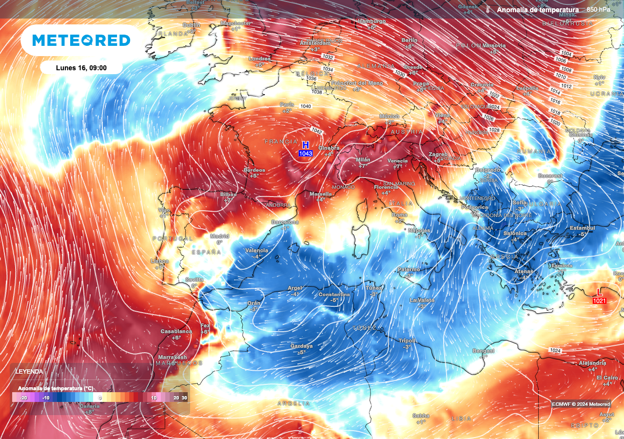 El centro de altas presiones entre la península y Francia junto con las anomalías de temperaturas en la capa de 850 hPa, unos 1500 metros de altitud.