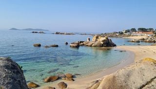 Los pueblos costeros de Galicia que deber&iacute;as recorrer este verano si buscas buen marisco y paisajes inolvidables