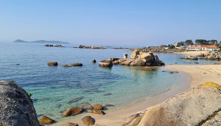 Los pueblos costeros de Galicia que deber&iacute;as recorrer este verano si buscas buen marisco y paisajes inolvidables