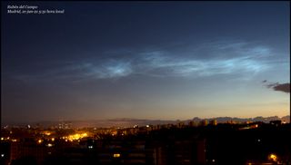 Los raros avistamientos de nubes noctilucentes en España
