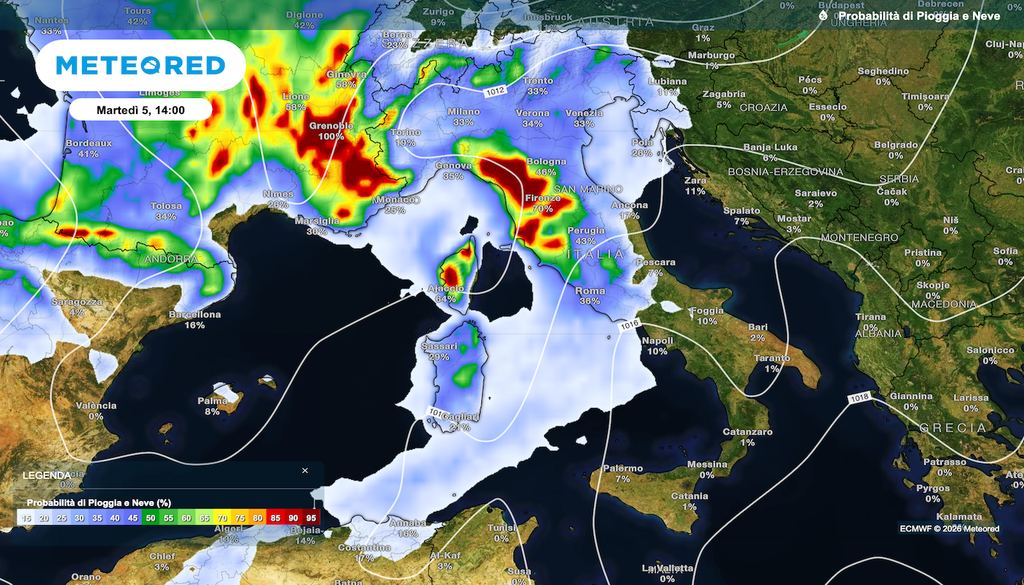 Le zone a più alta probabilità di pioggia e dove i temporali saranno più intensi sono quelle fra levante Ligure, alta Toscana e parte del centro.