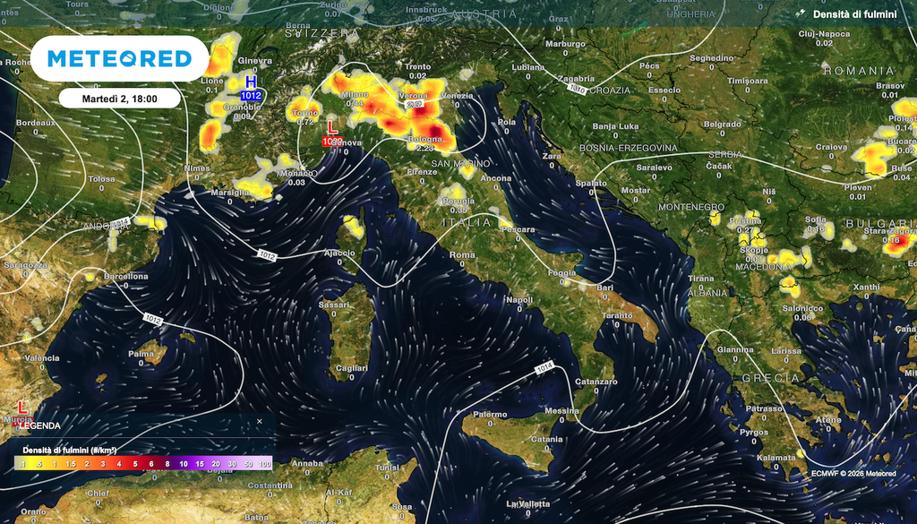 Mappa di densità di fulmini prevista da ECMWF per il giorno della Festa della Repubblica. Colpito dai temporali in particolare il nord