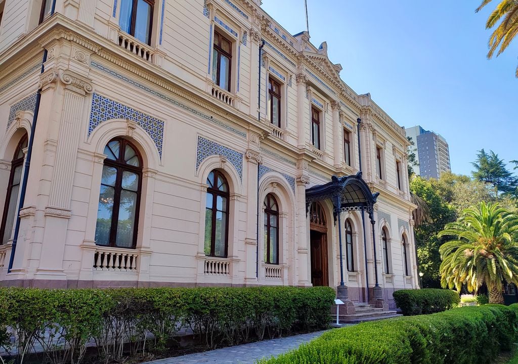 Palacio Cousiño, edificio histórico de Santiago.