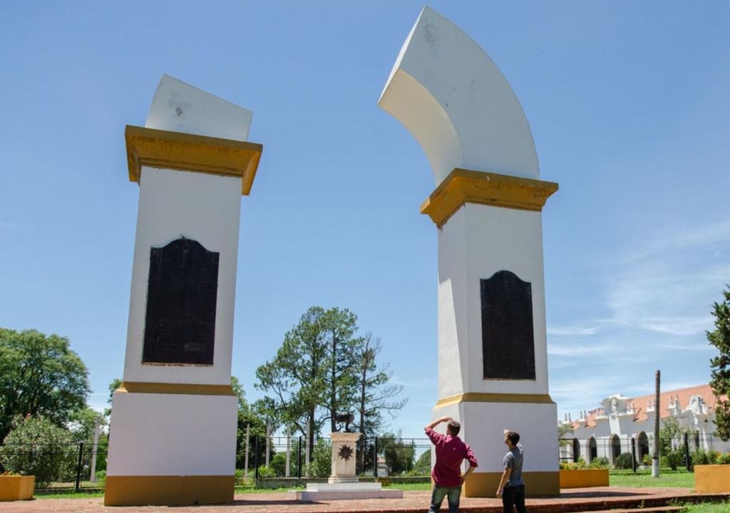 Arco Trunco en Yapeyú, Corrientes Arco Trunco en Yapeyú, Corrientes